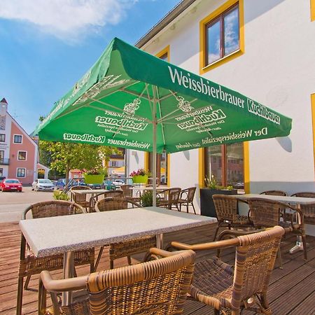 Gasthof Postbraeu Siegenburg ภายนอก รูปภาพ