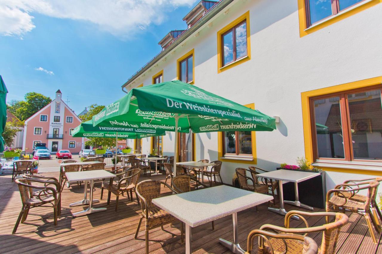 Gasthof Postbraeu Siegenburg ภายนอก รูปภาพ